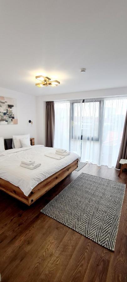 Hotel B4 Oradea Extérieur photo