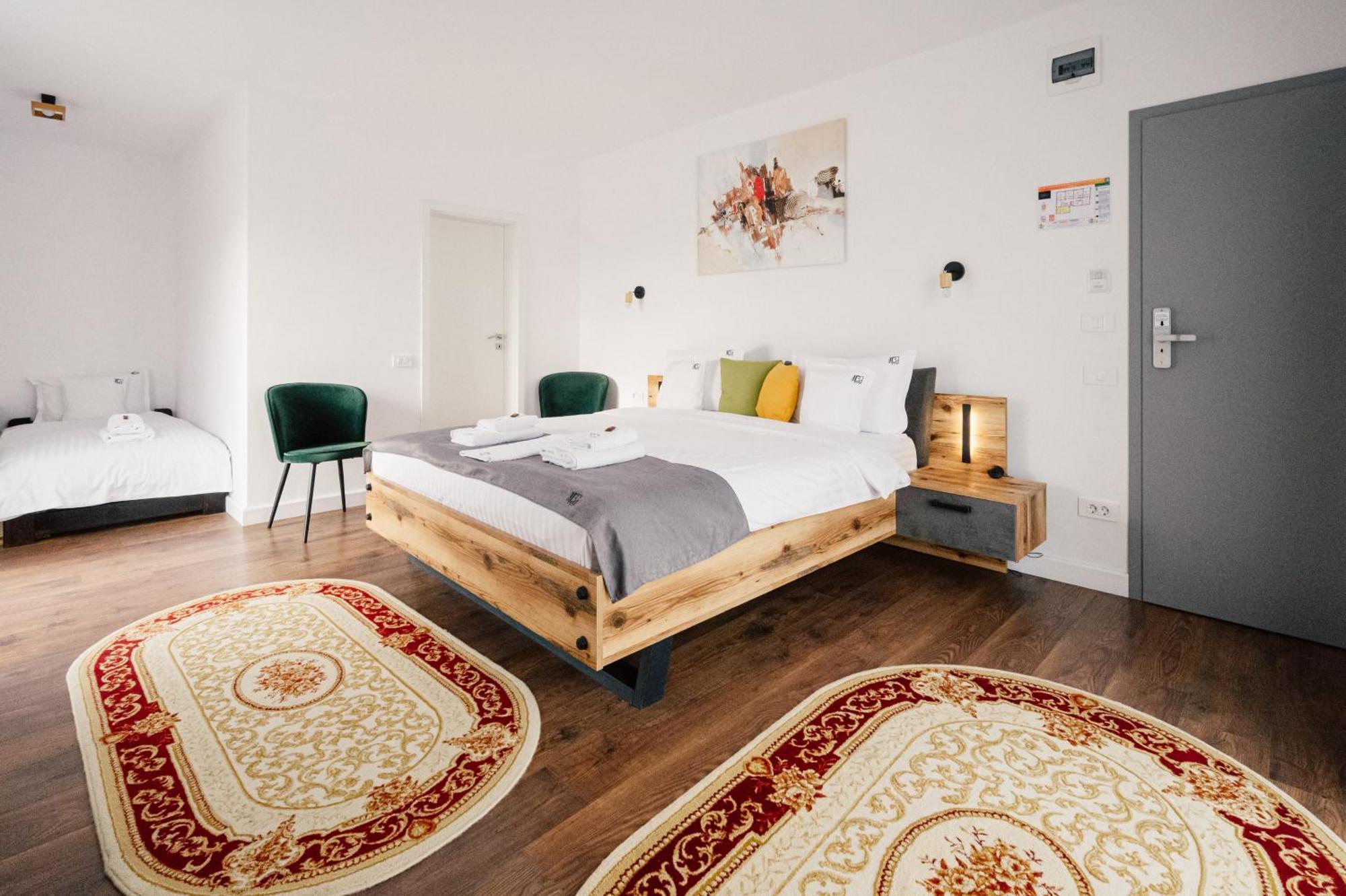 Hotel B4 Oradea Extérieur photo